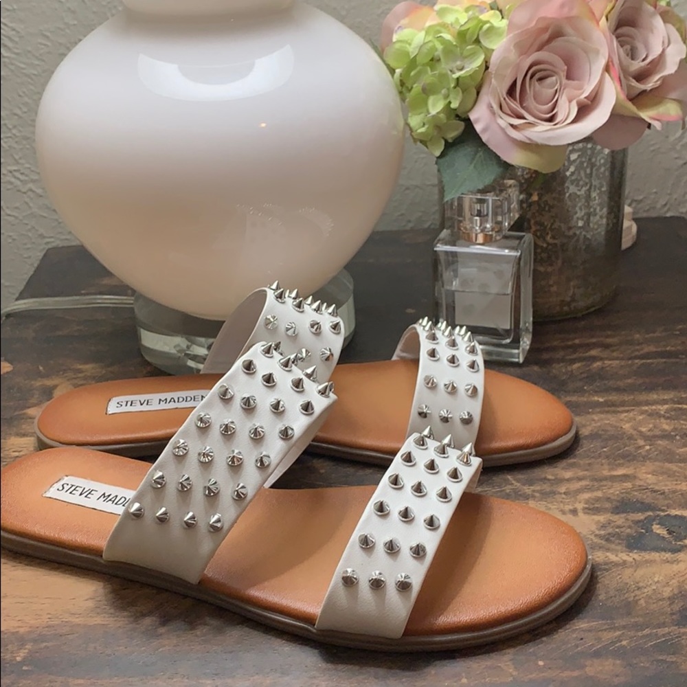 New Steve Madden studded flats